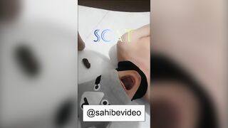 Girl squirts her asshole in the shower