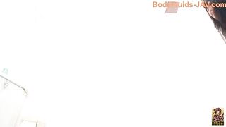 Pretty japanese shitting while showing her hairy pussy