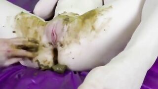 Gorgeous girl gets her sweet asshole and body smeared