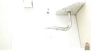 Hot hairy puss Japanese babe poops