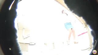 Cheeky Japanese milf poops in the toilet