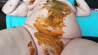 BBW lady smearing shit on her big belly
