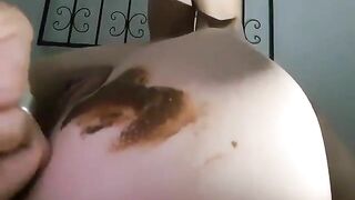 Smearing shit while fucking that ass
