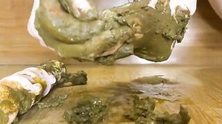 Lovely ass lady taking dildo for shit