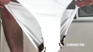 Yummy ebony gal poops in her panty