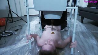 Yummy slut dildo bangs herself