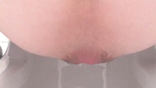 Nice round ass lady shitting pov