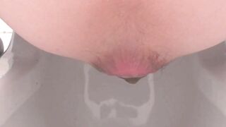 Nice round ass lady shitting pov