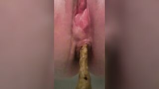 Stunning closeup of pooping