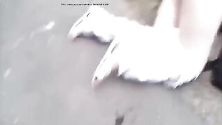 Amazing round ass lady pops nicely outdoor