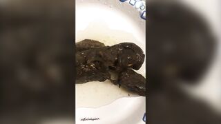 Nice ass lady poops pooping