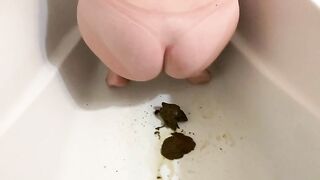 Amateur lady spreading asshole