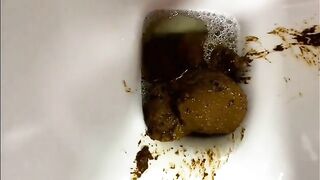 Amateur hairy wife stand pose pooping