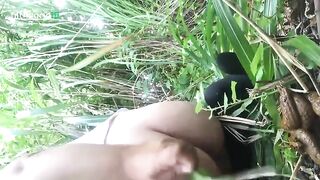 Massive ass girl pooping in the grass