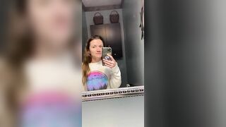 Amateur gal showing her booty in toilet