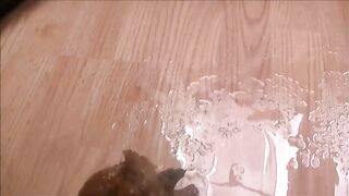 Smooth ass lady shitting in doggy pose