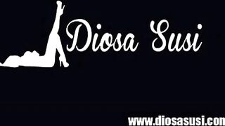 Busty babe shitting and ass toying solo