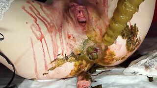Dirty scat girl in period masturbates with dildo