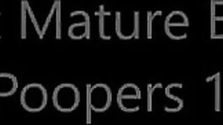 BBW lady shit smearing solo play