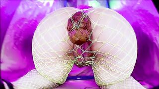 Beautiful ass in fishnet pooping