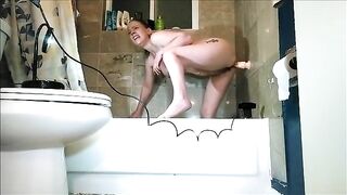 Nice sexy babe with shaved pussy takes dirty dildo