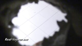 Big booty lady taking a big poo