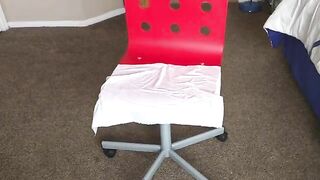 Big booty chick poops hard chunks