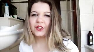 Classy Scat Lady In Pantyhose