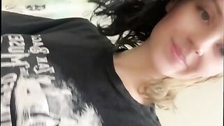 Green shit smearing from tight asshole
