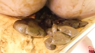 Jap babe panty destruction solo