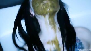 Russian babe Betty Swallows Her Lover's Shit