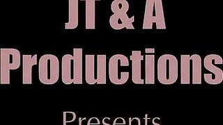 NIce slim sexy girlfriend pushing shit