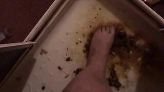 Shower shitting solo