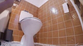 Slim booty and huge shit