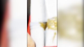 Amateur babe showing her sexy ass and shit