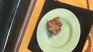 Blonde babe showing her ass while shitting