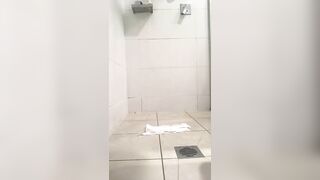 Australian milf smears, tastes, and plays with shit