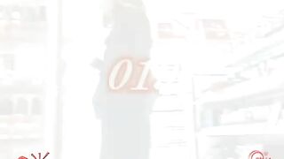 Phat ass lady and hot turd