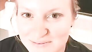 Feona08 showing her shit