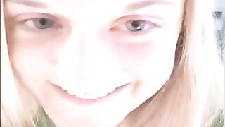 Jordin Feona pushing shit