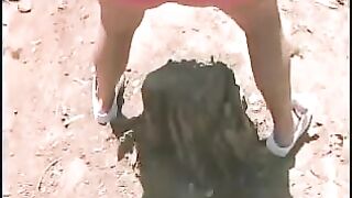 Sexy girl Kylee dropping shit