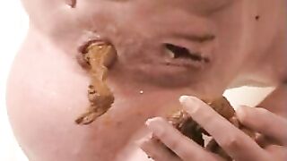 Lucy shits in shower Closeup