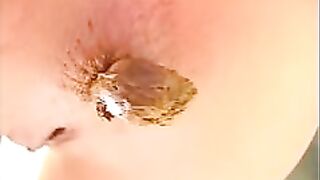 Babe gets naked for shitting at home