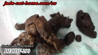 Beautiful looking Asian babe dropping shit