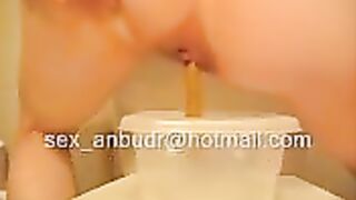 Yellow shit in the plastic container