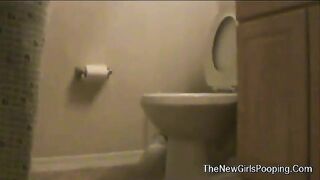 Mommy pooping heavy stuff