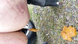 Yellow shit on the graden