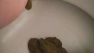 Shitting creamy poop