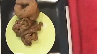 Blonde teen wiping her dirty asshole