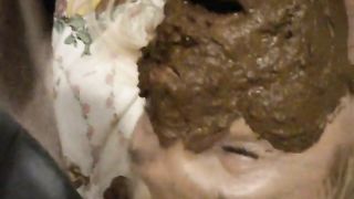 Shit and piss on a scat slut